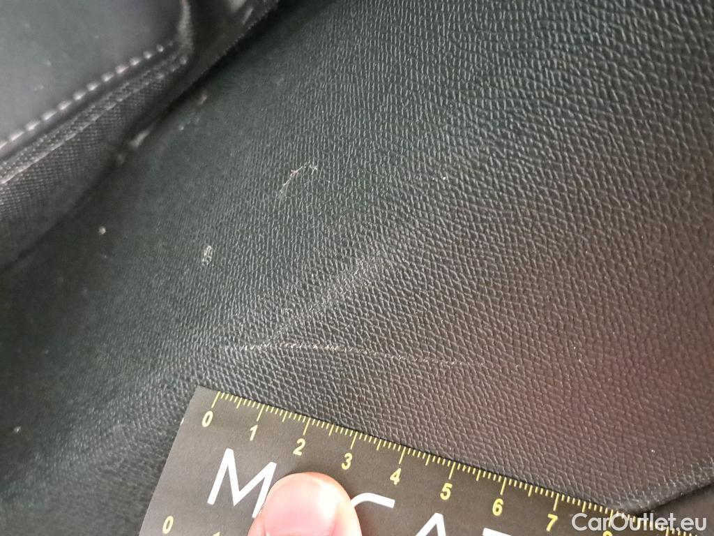  Peugeot  308 PEUGEOT  / 2017 / 5P / Berline Puretech 130 S&S EAT8 Allure #24