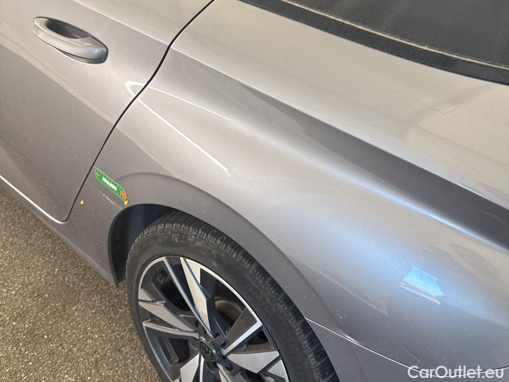  Peugeot  308 PEUGEOT  SW / 2021 / 5P / Break PureTech 130 S&S EAT 8 ALLURE #7