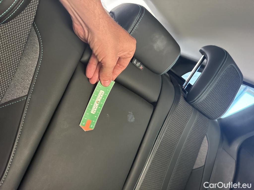  Peugeot  308 PEUGEOT  SW / 2021 / 5P / Break PureTech 130 S&S EAT 8 ALLURE #55