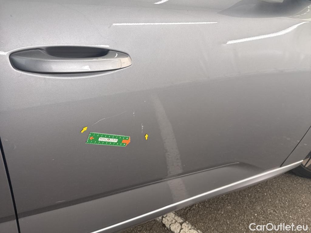  Peugeot  308 PEUGEOT  SW / 2021 / 5P / Break PureTech 130 S&S EAT 8 ALLURE #19