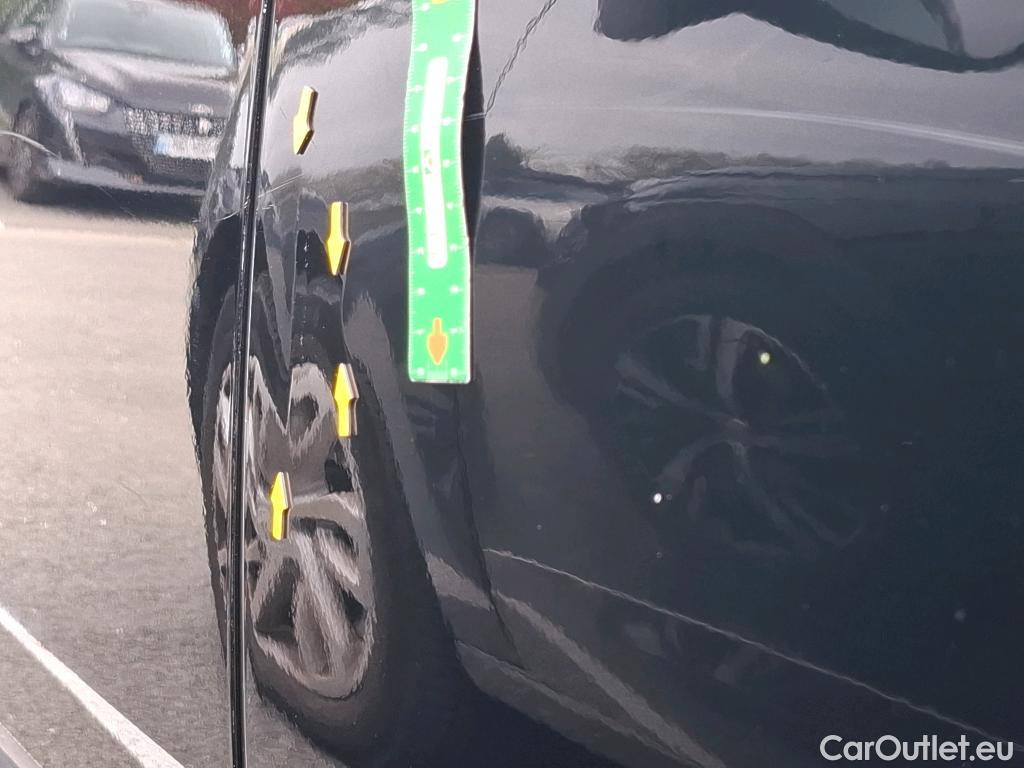  Peugeot  5008  Allure Business 1.2 PureTech 130CV BVA8 7 Sieges E6dT #4