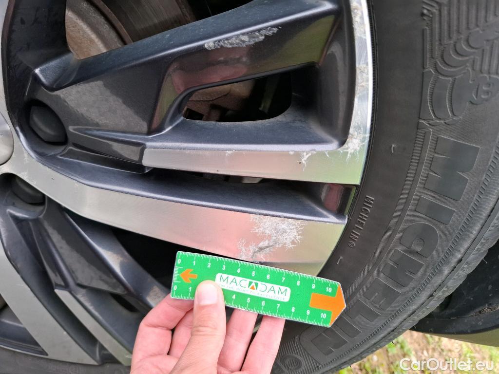  Peugeot  5008  Allure Business 1.2 PureTech 130CV BVA8 7 Sieges E6dT #36