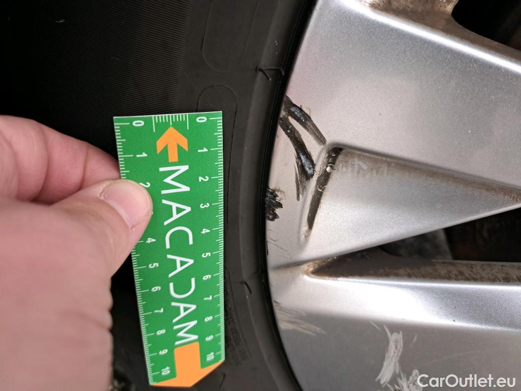  Peugeot  5008  Active Business 1.5 HDi 130CV BVM6 7 Sieges E6dT #15