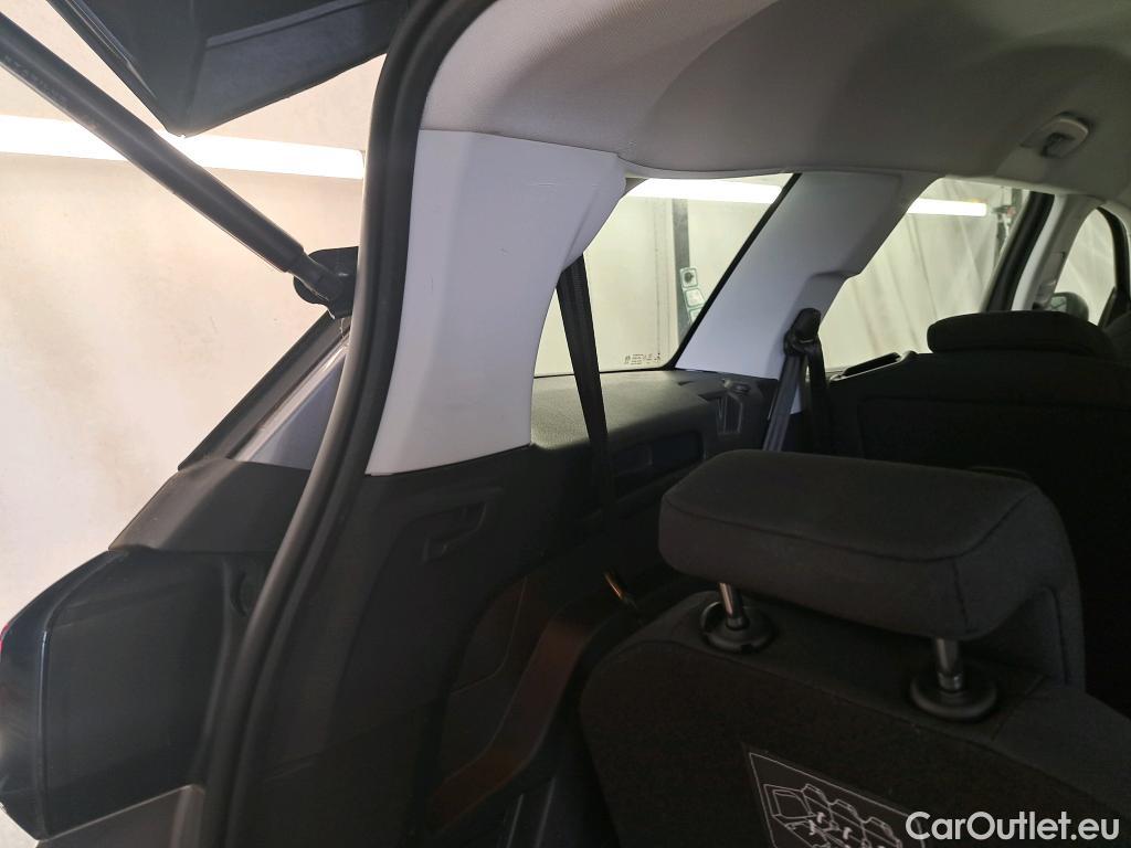  Peugeot  5008 PEUGEOT  / 2016 / 5P / SUV Puretech 130 S&S ACCESS #10