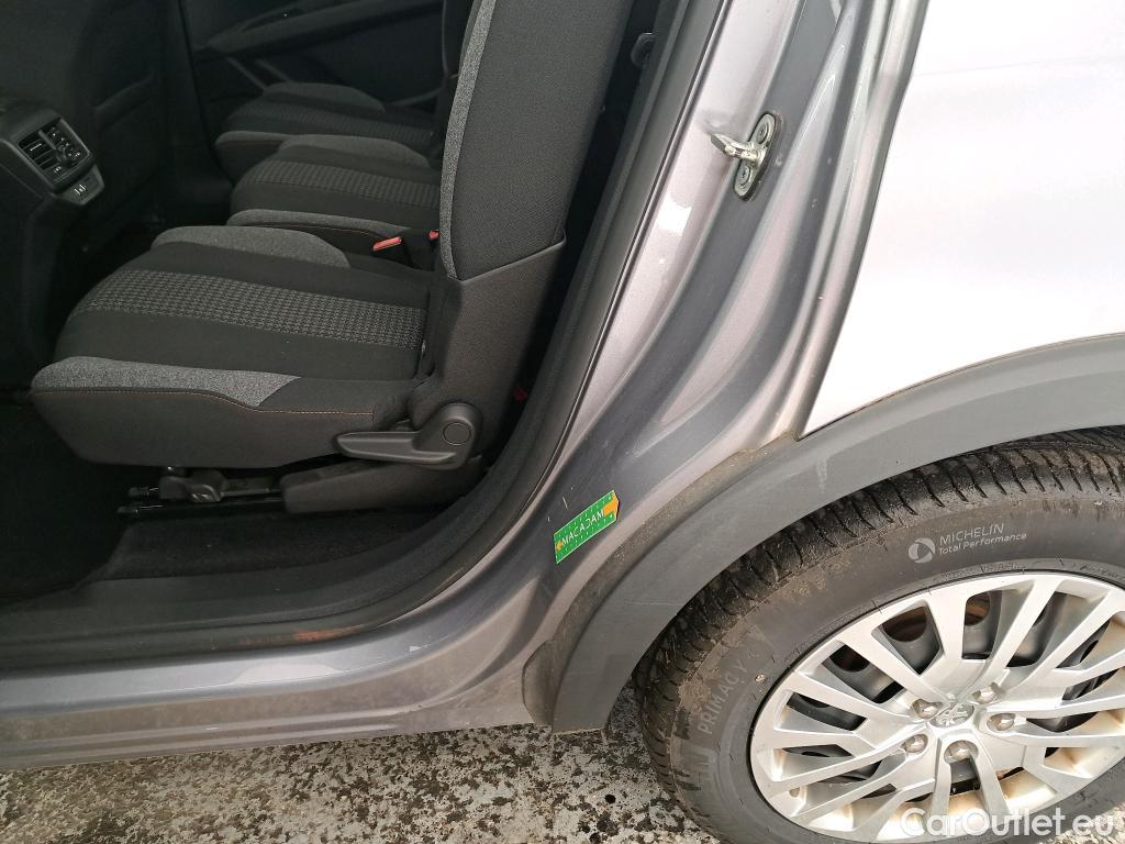  Peugeot  5008 PEUGEOT  / 2016 / 5P / SUV Puretech 130 S&S ACCESS #4