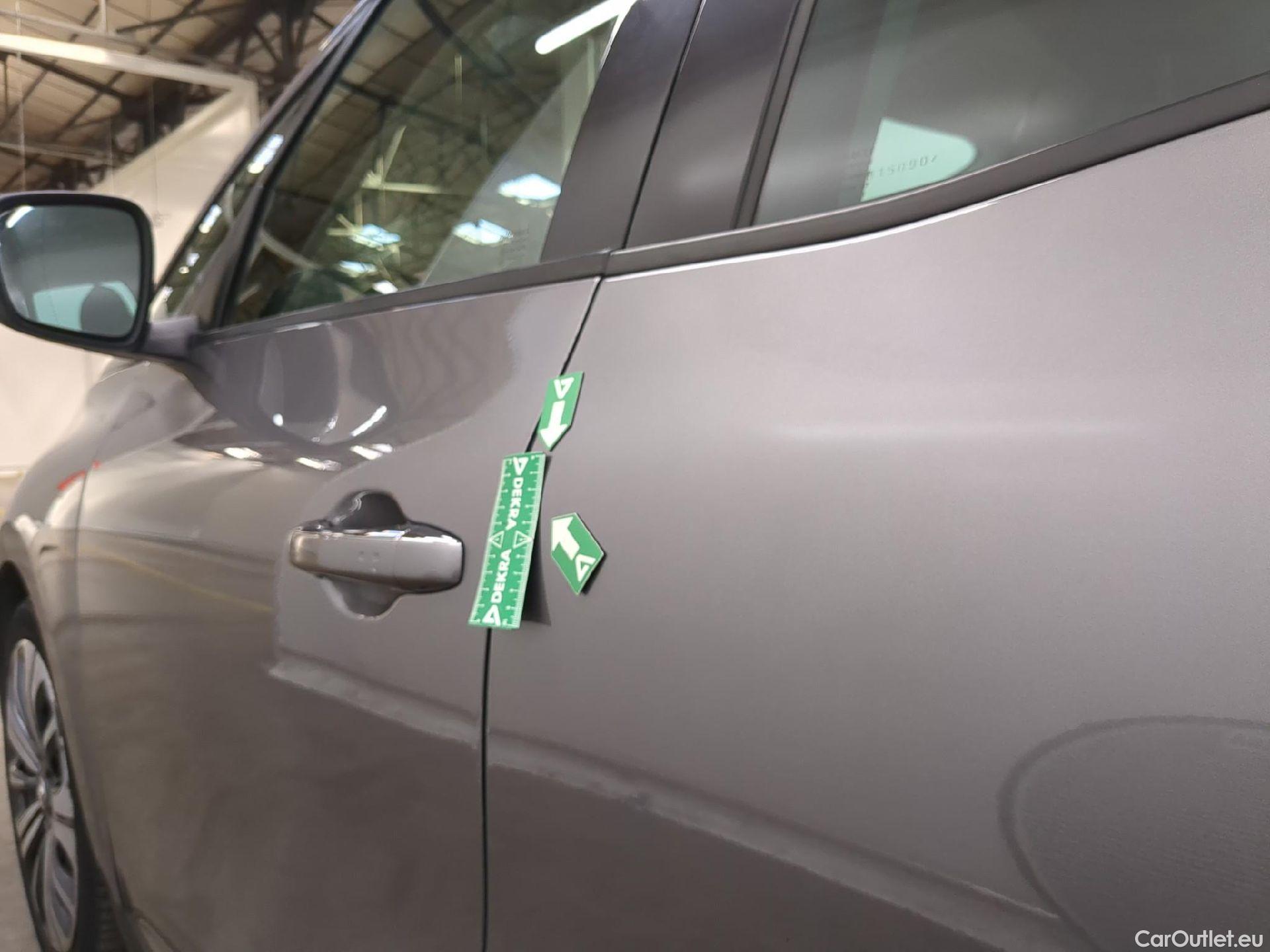  Renault  Grand Scenic RENAULT Grand Scénic / 2016 / 5P / monospace Business TCe 140 EDC FAP - 21 #10