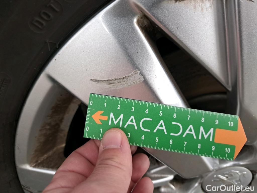  Peugeot  5008  Active Business 1.5 HDi 130CV BVM6 7 Sieges E6dT #14