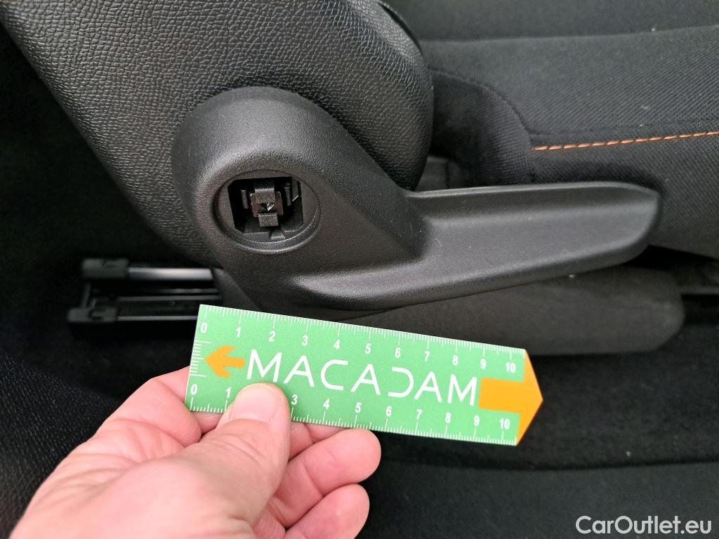  Peugeot  5008 PEUGEOT  / 2016 / 5P / SUV Puretech 130 S&S ACCESS #18