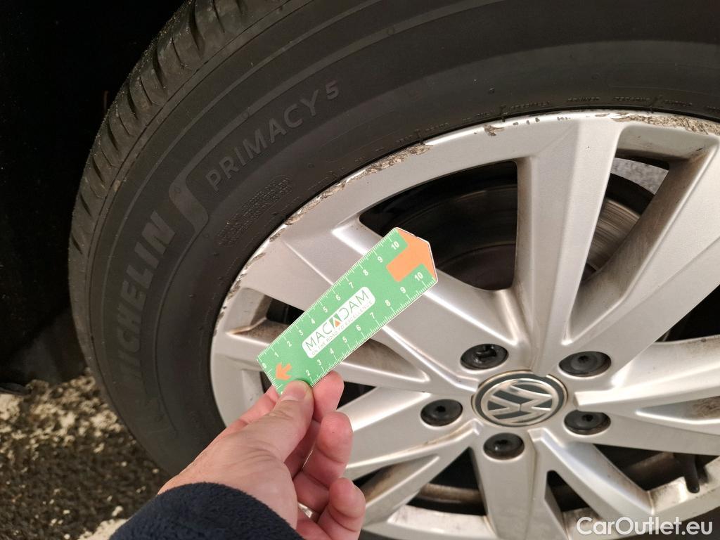  Volkswagen  Touran  Lounge Business BMT/Start-Stopp 2.0 TDI 115CV BVA7 E6dT #41