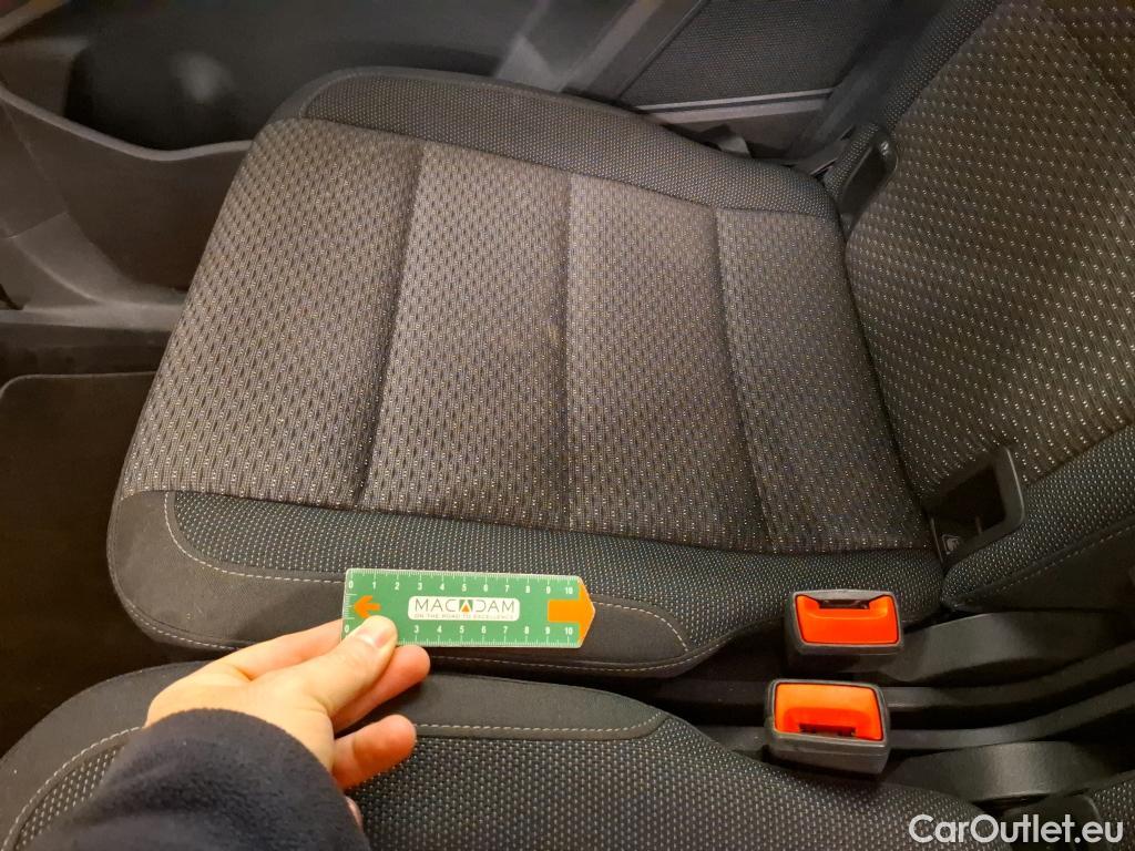  Volkswagen  Touran  Lounge Business BMT/Start-Stopp 2.0 TDI 115CV BVA7 E6dT #51