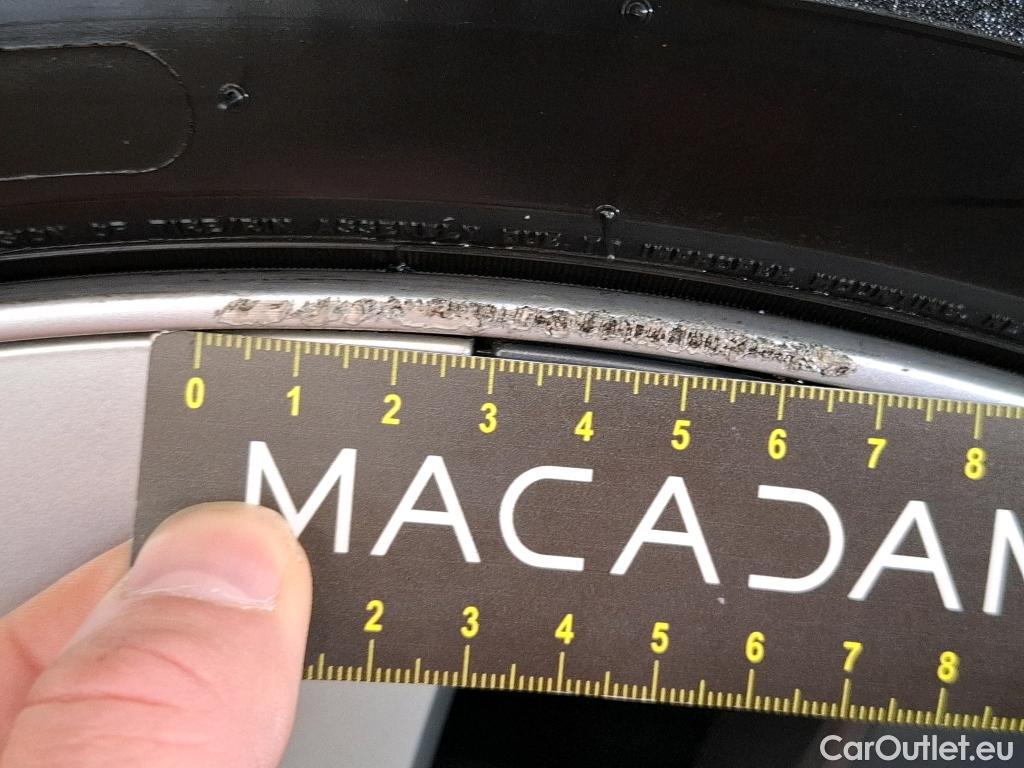  Tesla  Model Y TESLA  / 2021 / 5P / SUV RWD #24