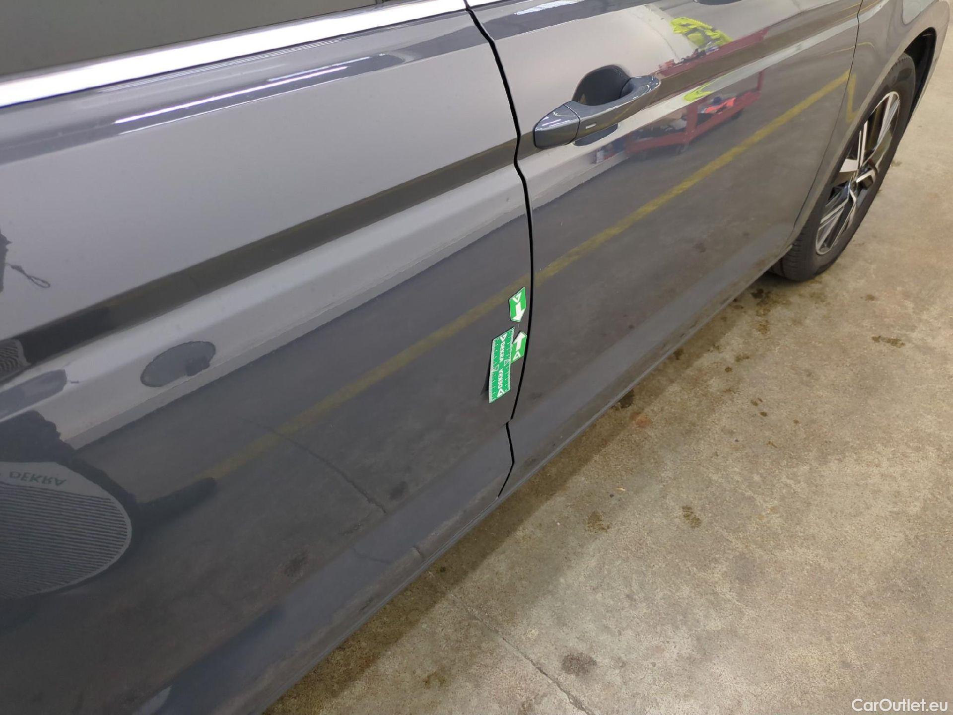  Volkswagen  Touran  Style 1.5 TSI 150CV BVA7 E6d #16