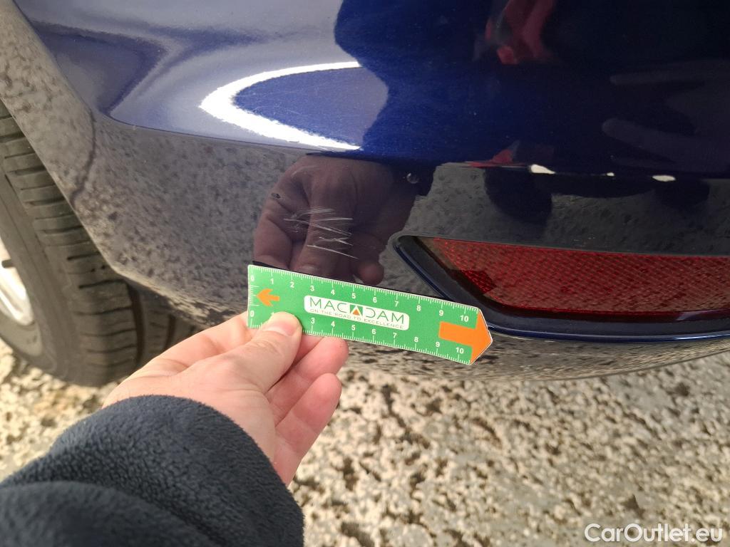  Volkswagen  Touran  Lounge Business BMT/Start-Stopp 2.0 TDI 115CV BVA7 E6dT #35