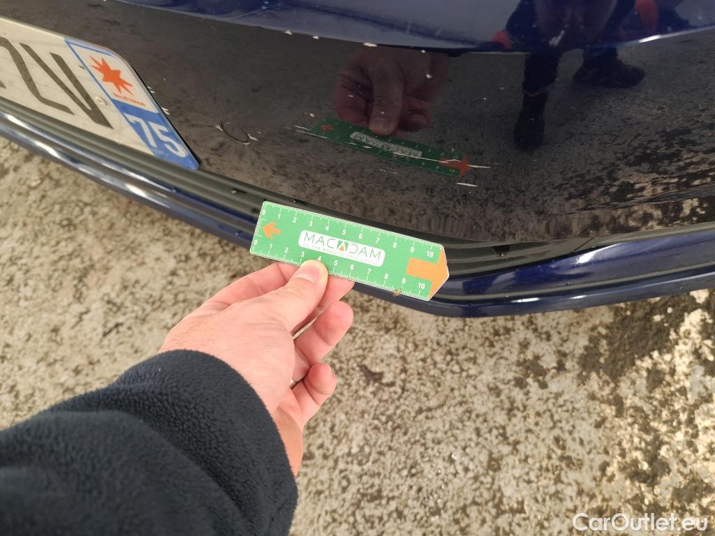  Volkswagen  Touran  Lounge Business BMT/Start-Stopp 2.0 TDI 115CV BVA7 E6dT #9