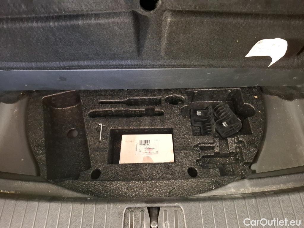  Volkswagen  Touran  Lounge Business BMT/Start-Stopp 2.0 TDI 115CV BVA7 E6dT #46