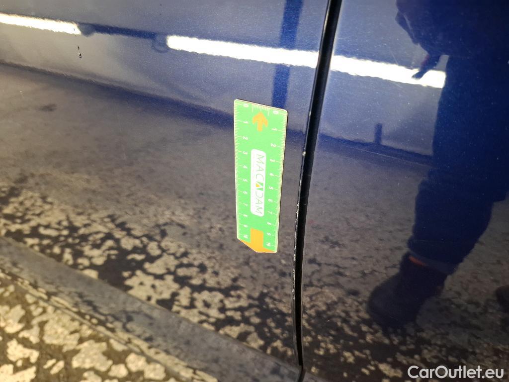  Volkswagen  Touran  Lounge Business BMT/Start-Stopp 2.0 TDI 115CV BVA7 E6dT #26