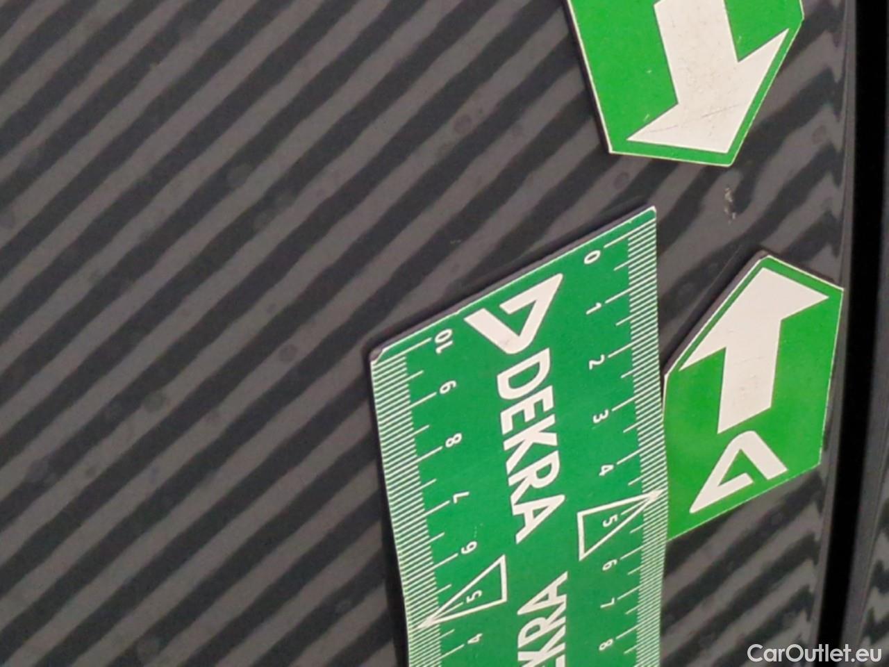  Volkswagen  Touran  Style 1.5 TSI 150CV BVA7 E6d #17