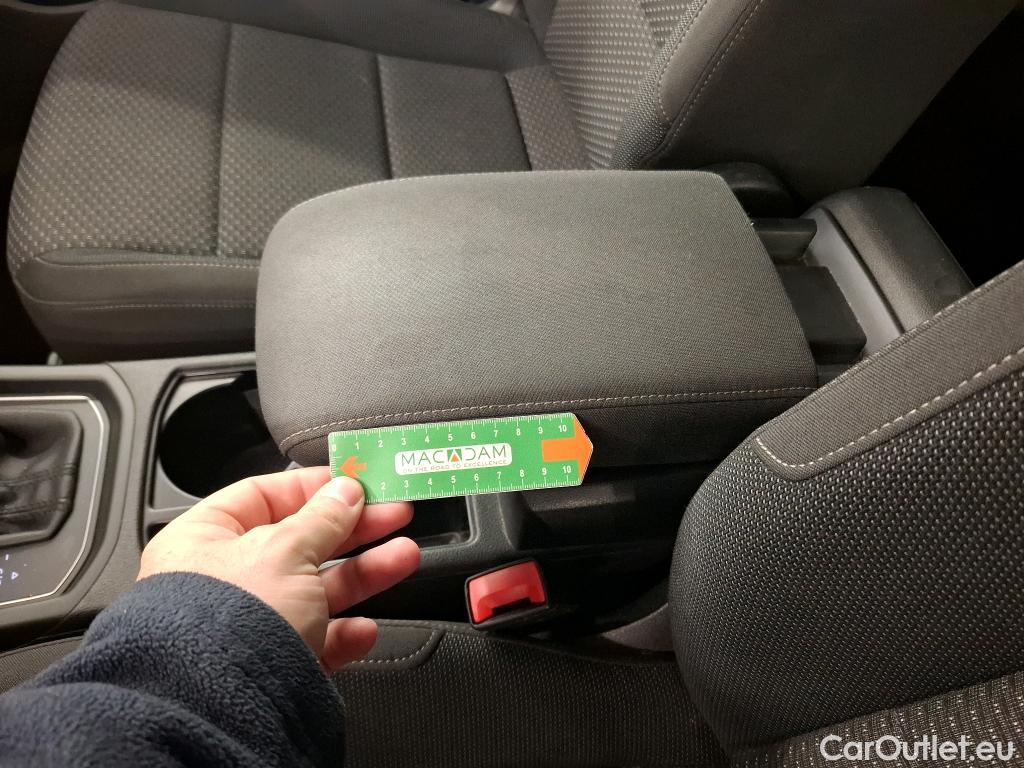  Volkswagen  Touran  Lounge Business BMT/Start-Stopp 2.0 TDI 115CV BVA7 E6dT #49