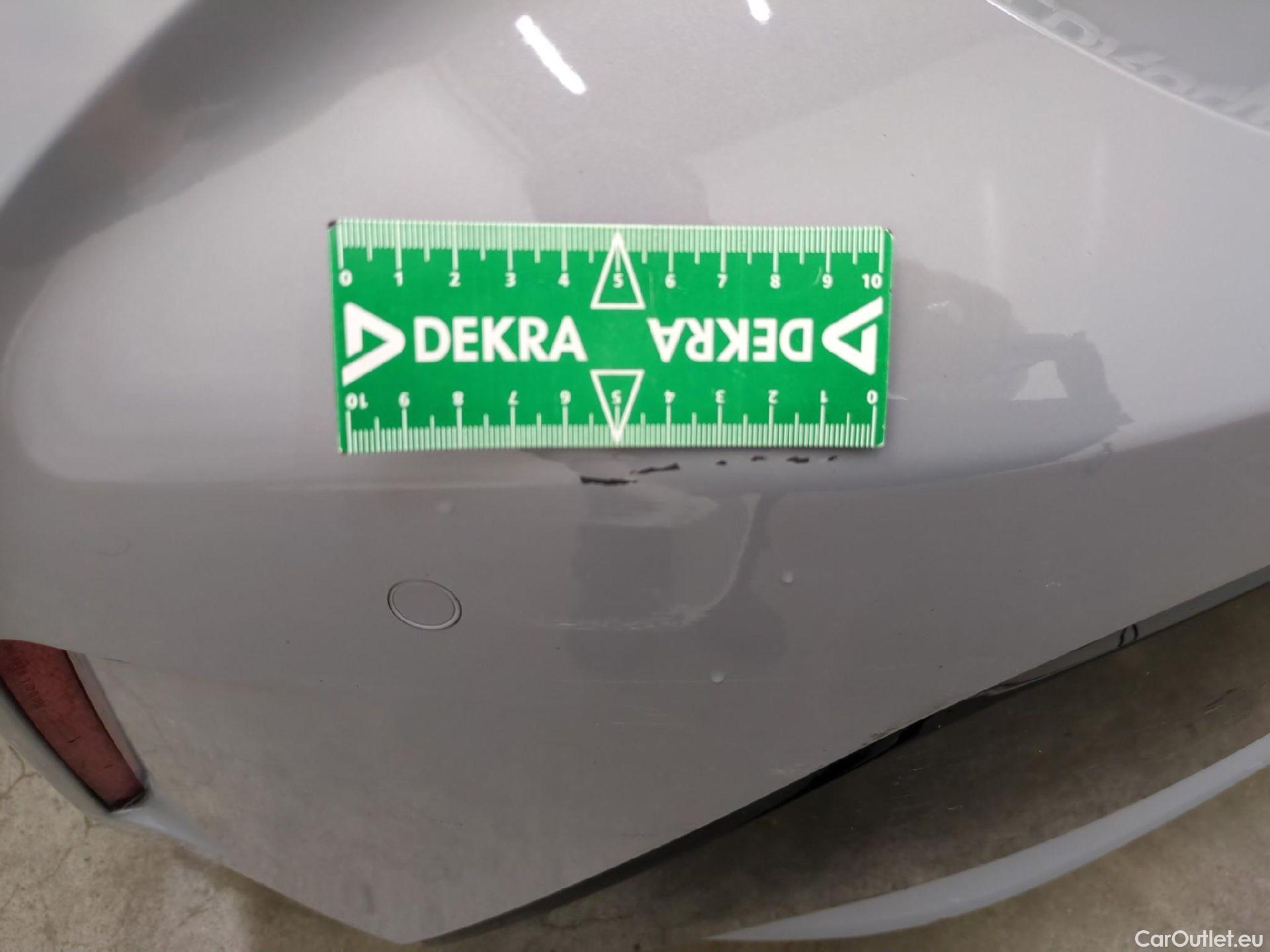  Toyota  Corolla TOYOTA  / 2018 / 5P / Berline Hybride 122h Dynamic Business Beyond Zer #27