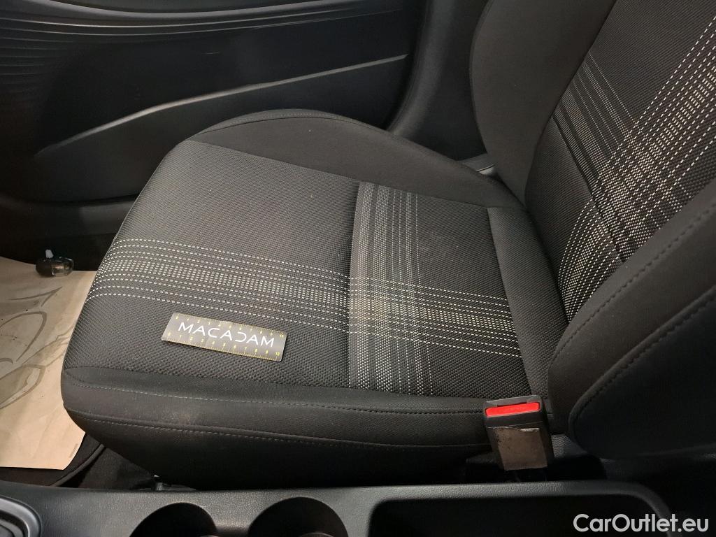  Hyundai  i20  Initia 1.2 85CV BVM5 E6d #20