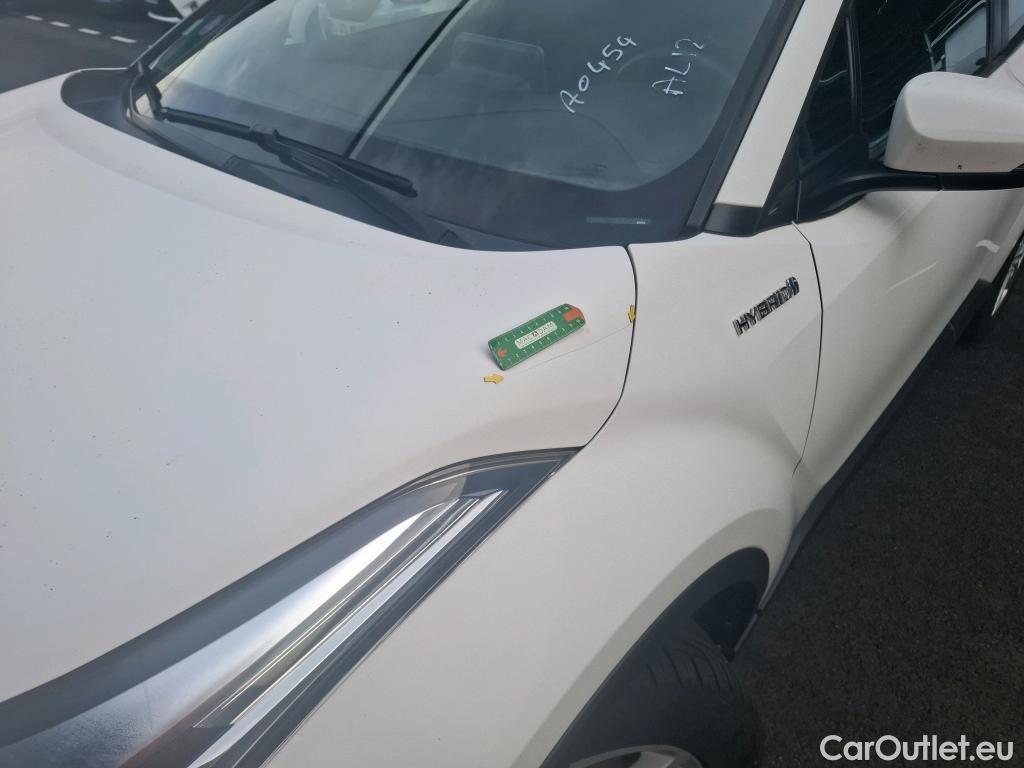  Toyota  C-HR TOYOTA  / 2016 / 5P / SUV 1.8 HYBRIDE 122 DYNAMIC BUSINESS #3