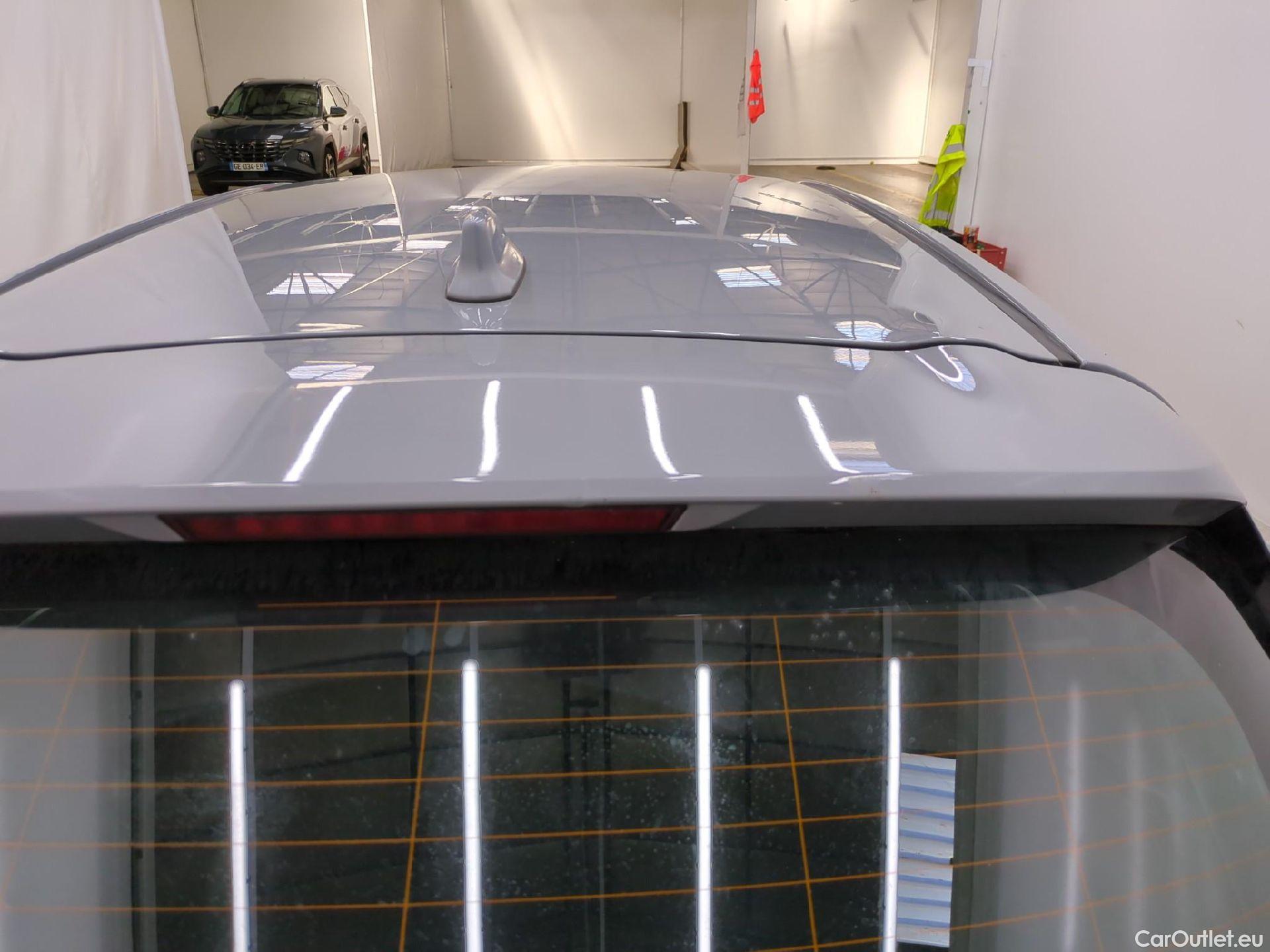  Toyota  Corolla TOYOTA  / 2018 / 5P / Berline Hybride 122h Dynamic Business Beyond Zer #33