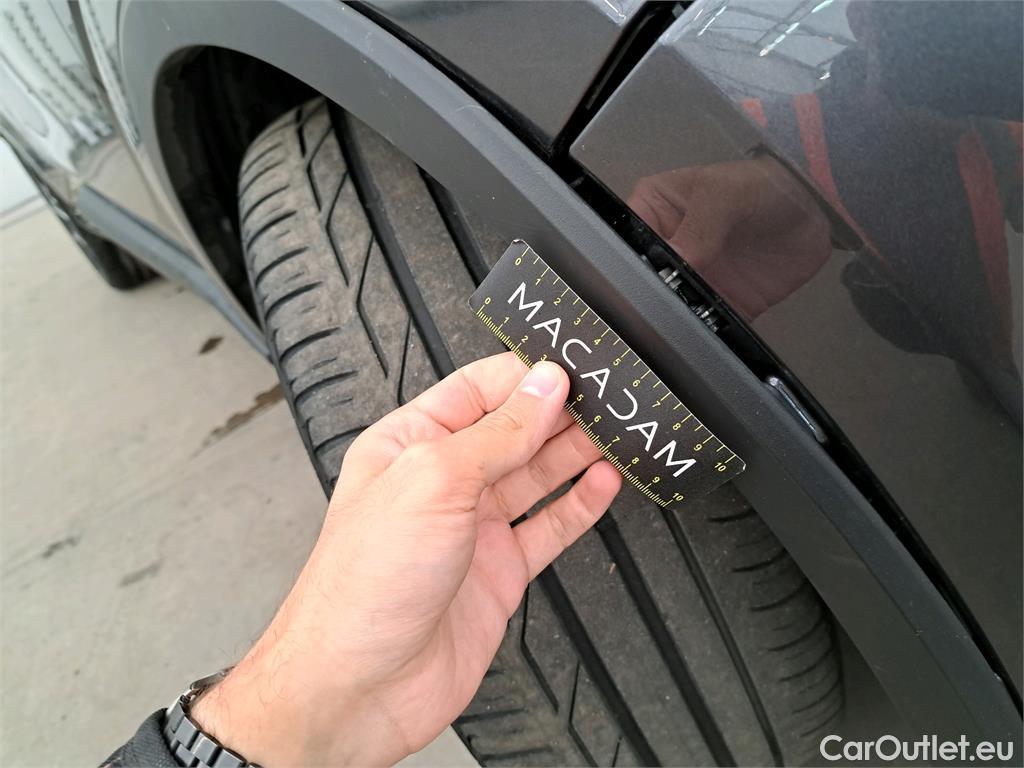  Toyota  C-HR  5p SUV 1.8 HYBRIDE 122 GRAPHIC
 #69