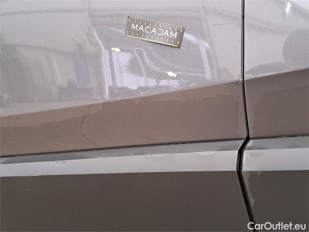  Toyota  C-HR  5p SUV 1.8 HYBRIDE 122 GRAPHIC
 #13