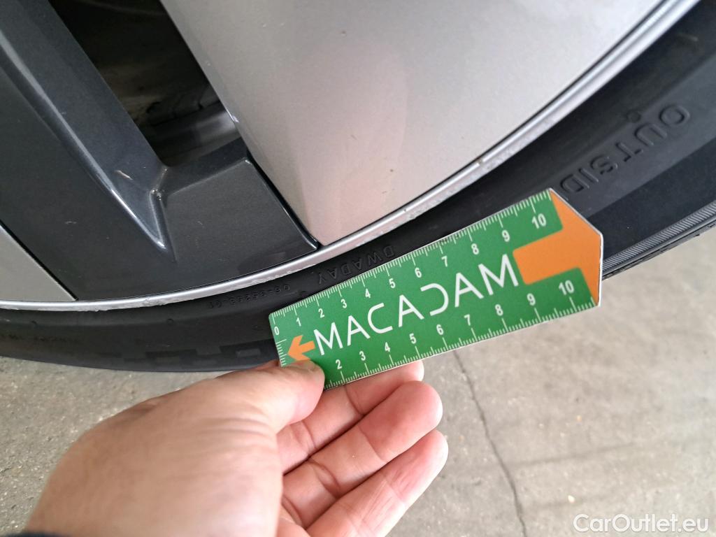  Tesla  Model Y TESLA  / 2020 / 5P / SUV Grand Autonomie Dual Motor AWD #26