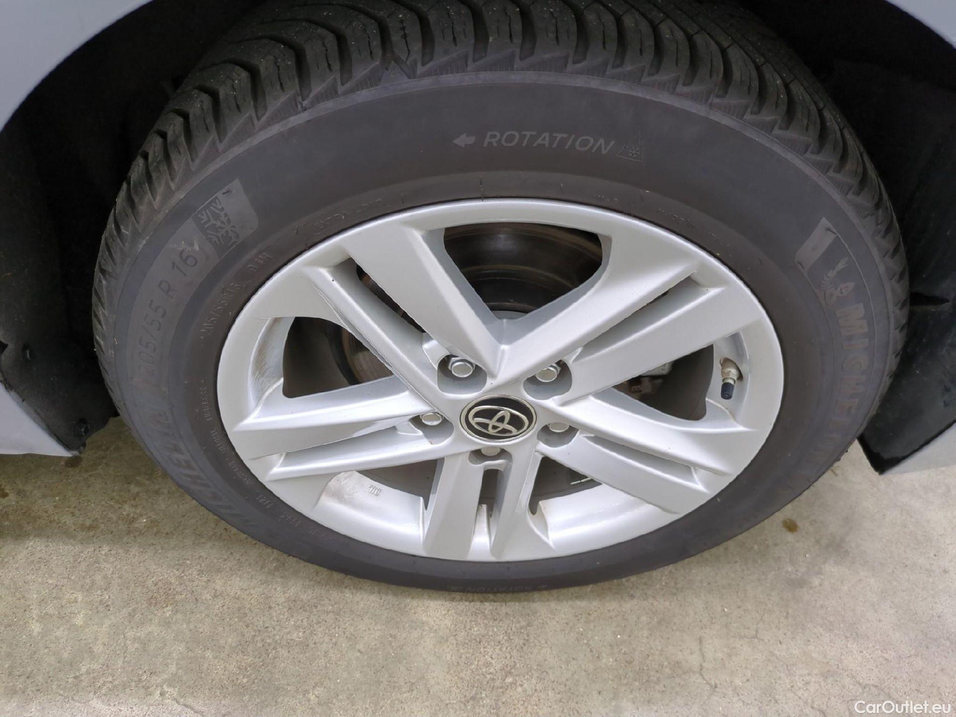  Toyota  Corolla TOYOTA  / 2018 / 5P / Berline Hybride 122h Dynamic Business Beyond Zer #6