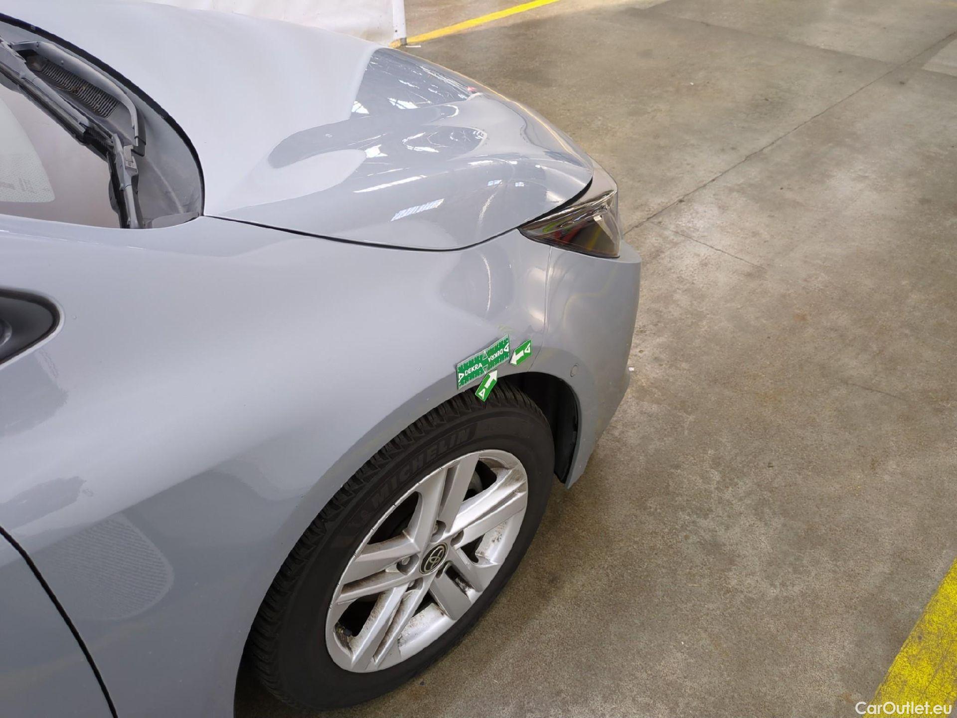  Toyota  Corolla TOYOTA  / 2018 / 5P / Berline Hybride 122h Dynamic Business Beyond Zer #16