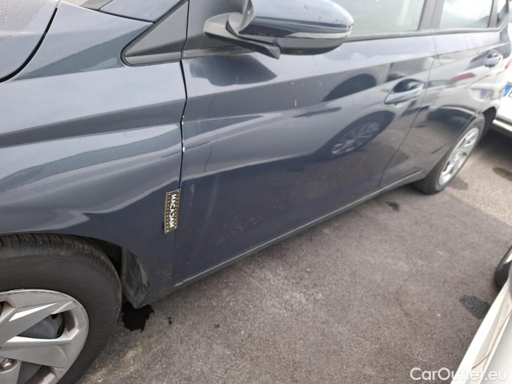  Hyundai  i20  Initia 1.2 85CV BVM5 E6d #4