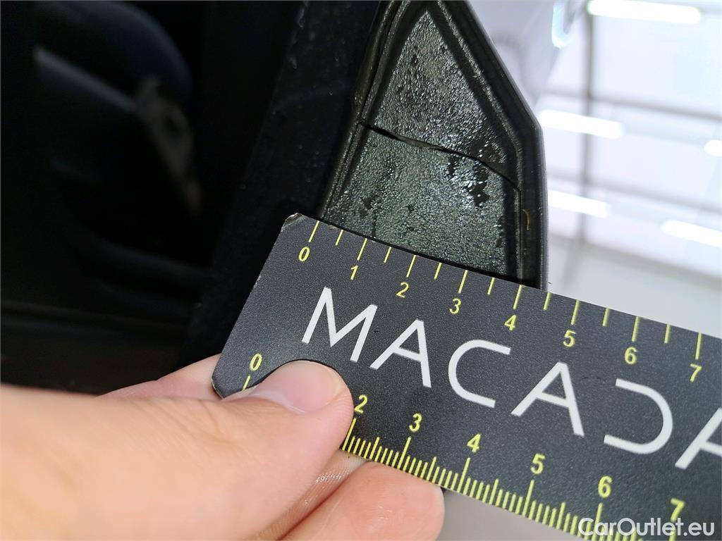  Toyota  C-HR  5p SUV 1.8 HYBRIDE 122 GRAPHIC
 #21