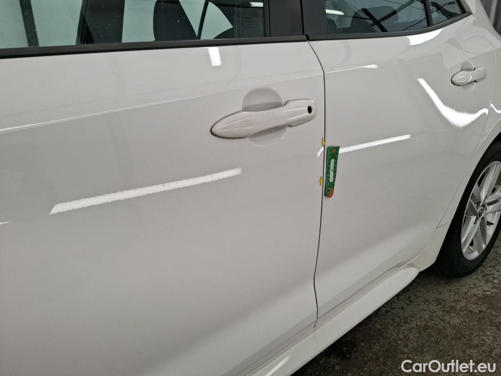  Toyota  Corolla TOYOTA  / 2018 / 5P / Berline Hybride 122h Dynamic Business #1