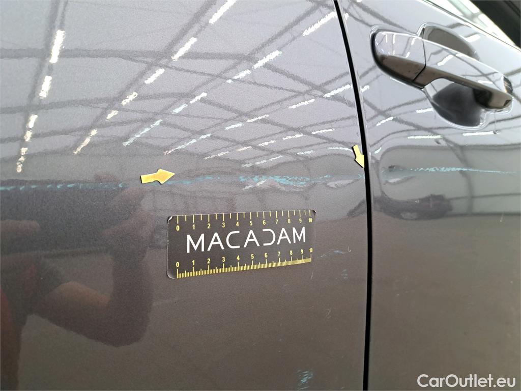  Toyota  C-HR  5p SUV 1.8 HYBRIDE 122 GRAPHIC
 #3