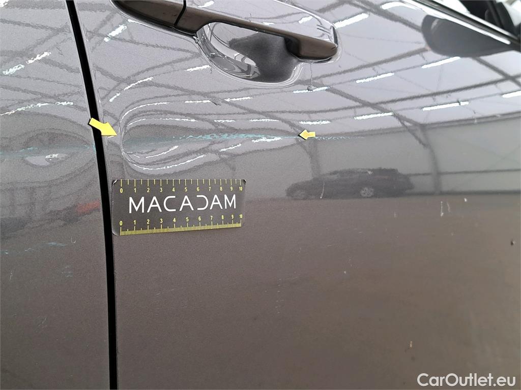  Toyota  C-HR  5p SUV 1.8 HYBRIDE 122 GRAPHIC
 #8