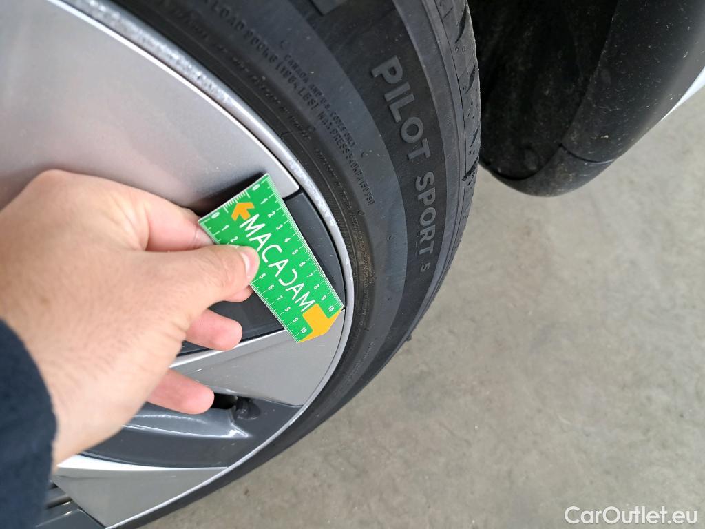  Tesla  Model Y TESLA  / 2020 / 5P / SUV Grand Autonomie Dual Motor AWD #22