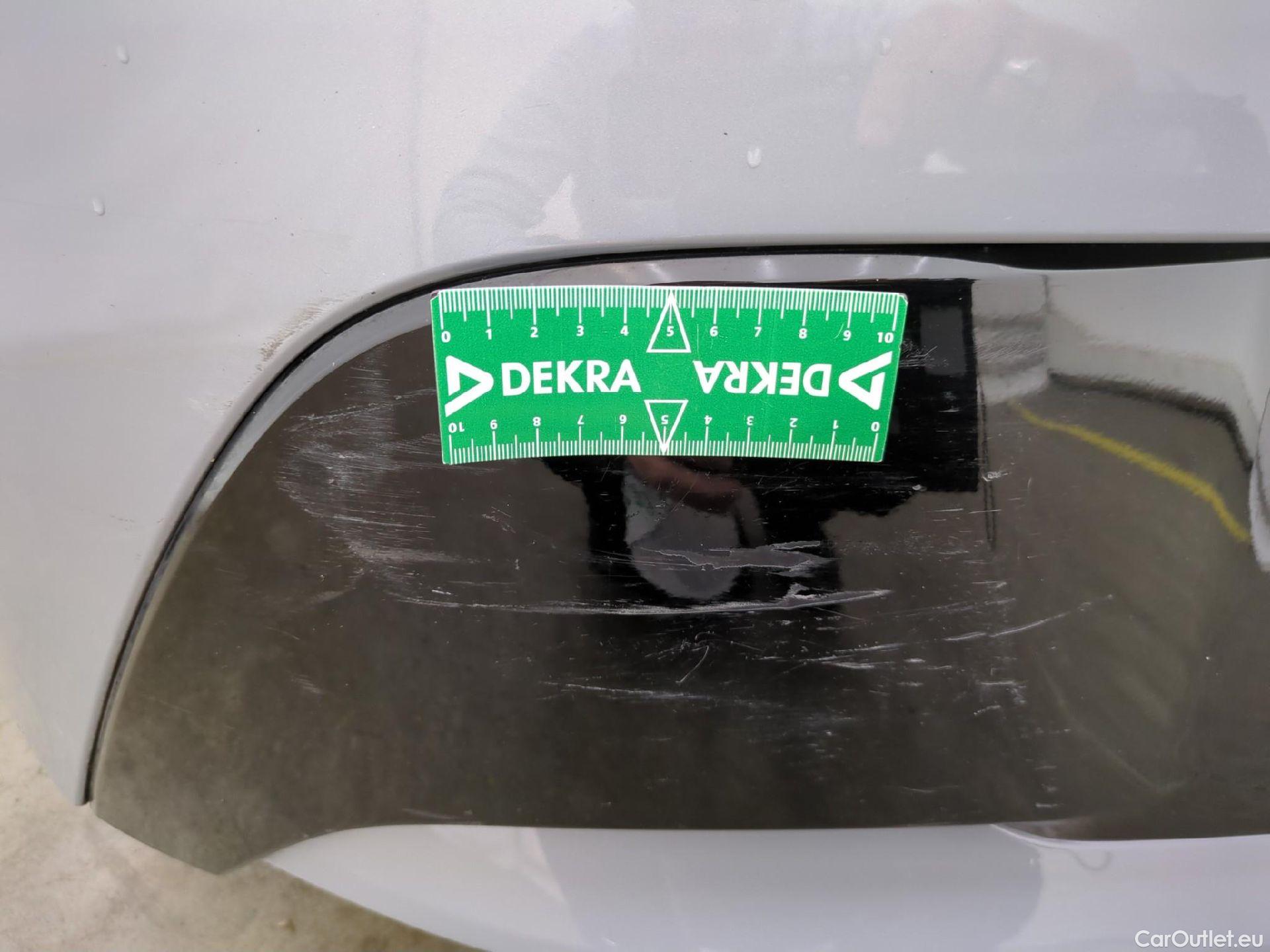  Toyota  Corolla TOYOTA  / 2018 / 5P / Berline Hybride 122h Dynamic Business Beyond Zer #31