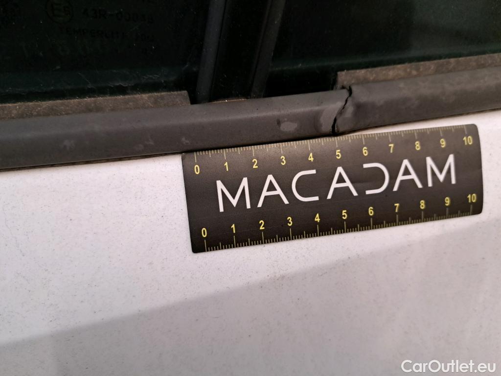  Toyota  Corolla TOYOTA  2018 5P Berline Hybride 122h Dynamic Business Supp Lomb #7