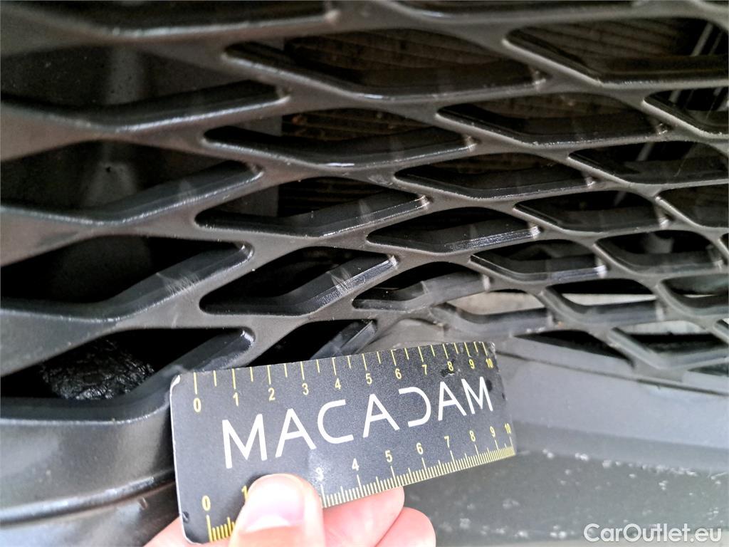  Toyota  C-HR  5p SUV 1.8 HYBRIDE 122 GRAPHIC
 #4