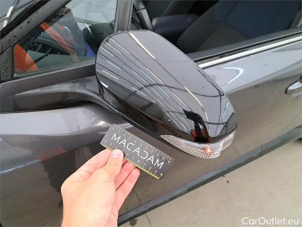  Toyota  C-HR  5p SUV 1.8 HYBRIDE 122 GRAPHIC
 #58