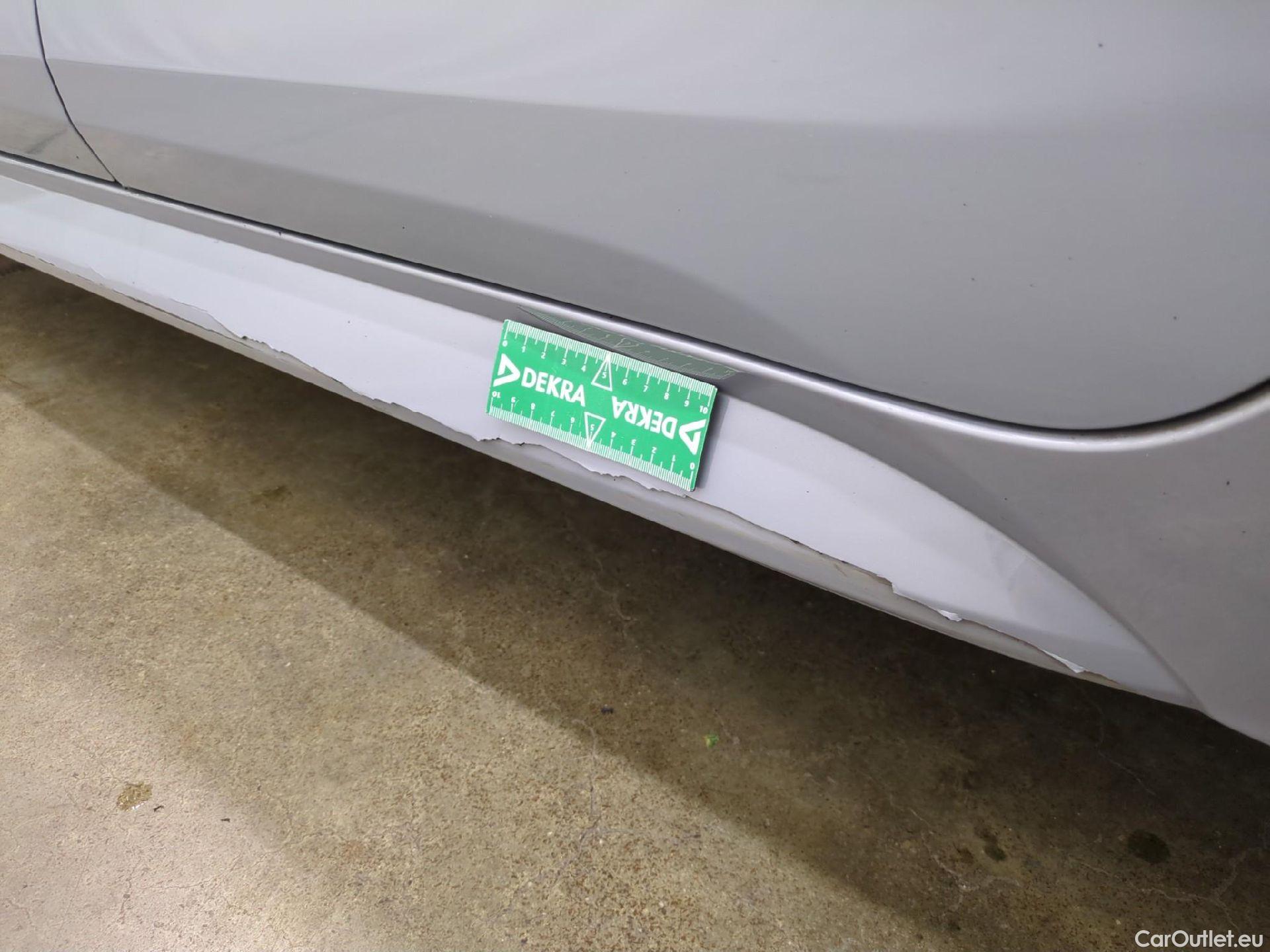  Toyota  Corolla TOYOTA  / 2018 / 5P / Berline Hybride 122h Dynamic Business Beyond Zer #23