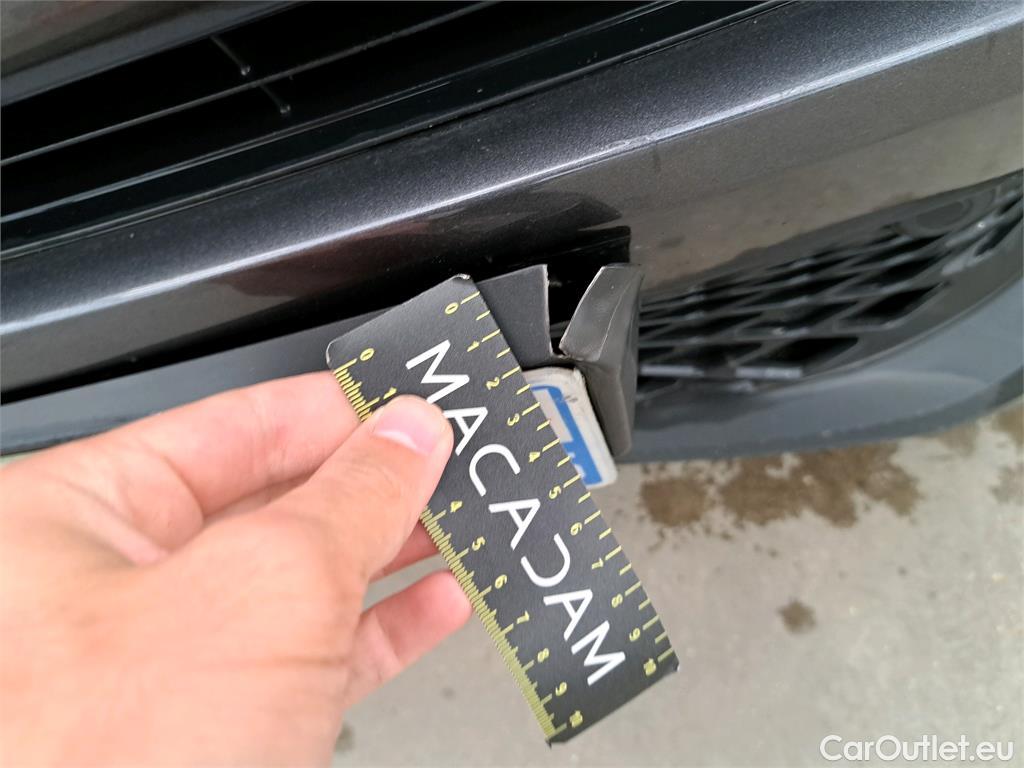  Toyota  C-HR  5p SUV 1.8 HYBRIDE 122 GRAPHIC
 #29