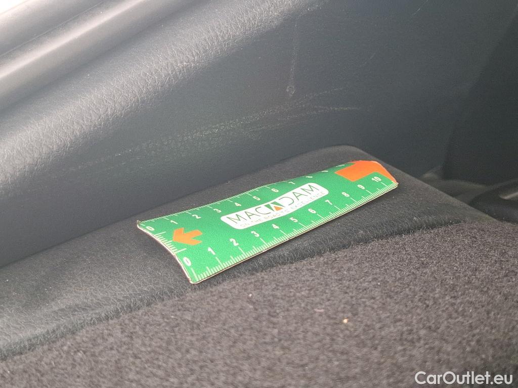  Toyota  C-HR TOYOTA  / 2016 / 5P / SUV 1.8 HYBRIDE 122 GRAPHIC #6