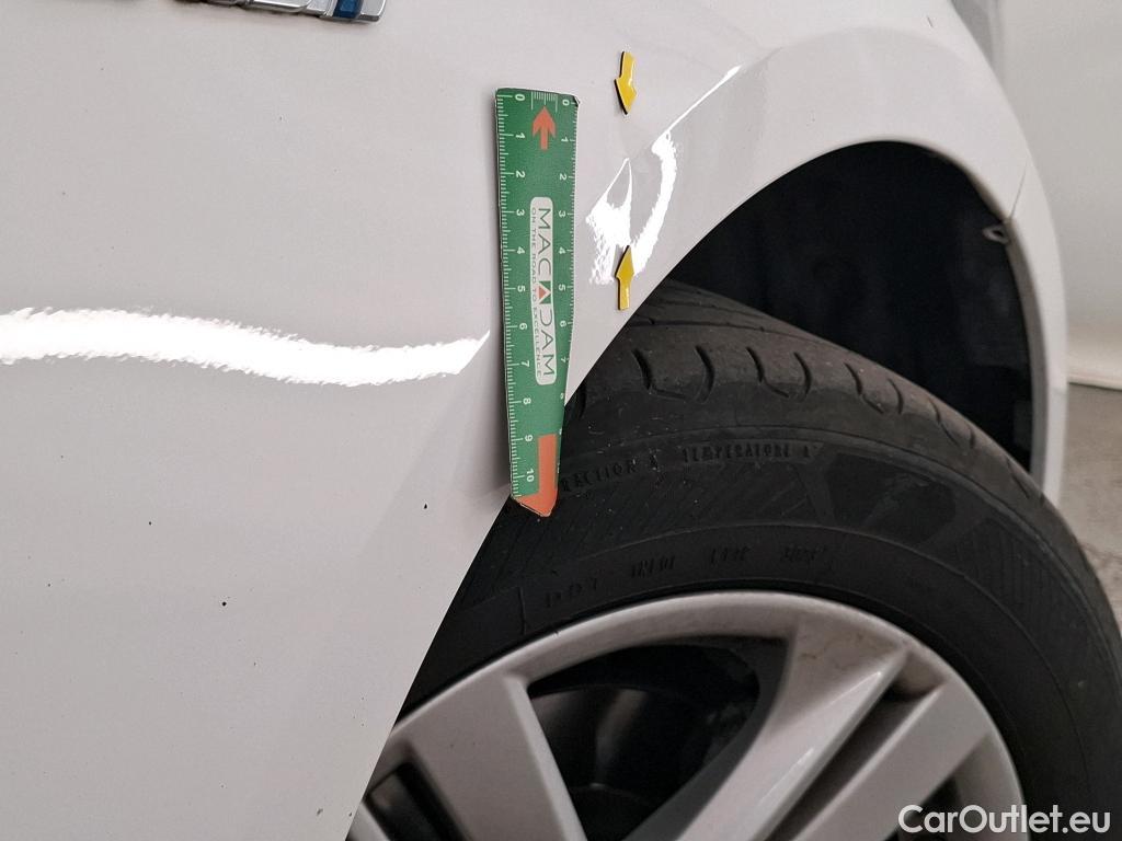  Toyota  Corolla TOYOTA  / 2018 / 5P / Berline Hybride 122h Dynamic Business #6