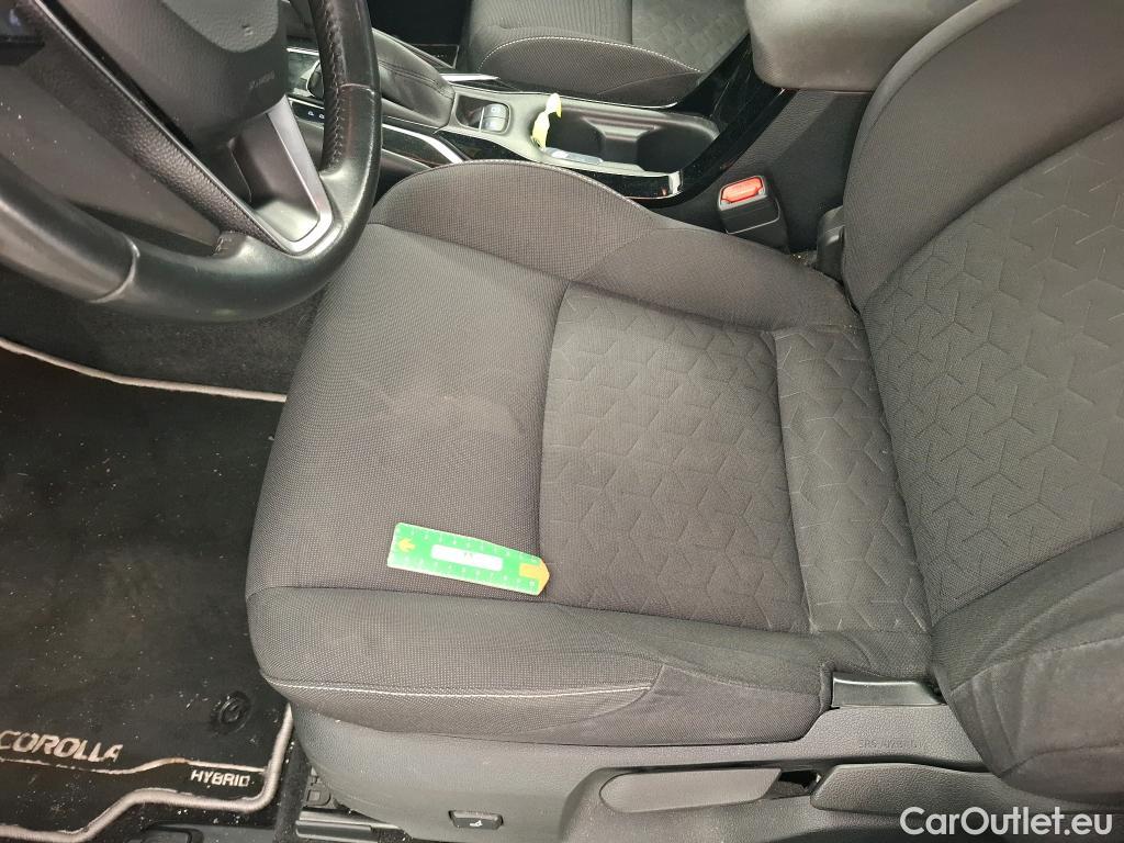  Toyota  Corolla TOYOTA  / 2018 / 5P / Berline Hybride 122h Dynamic Business #12