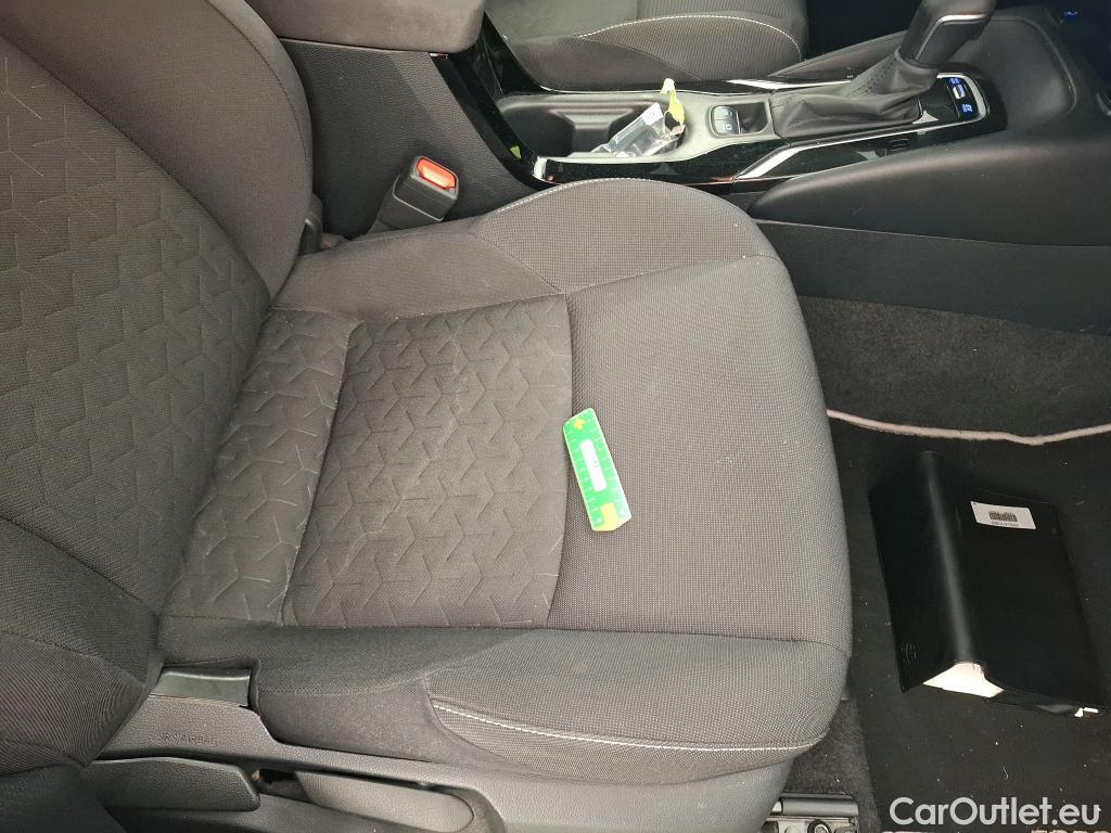  Toyota  Corolla TOYOTA  / 2018 / 5P / Berline Hybride 122h Dynamic Business #10