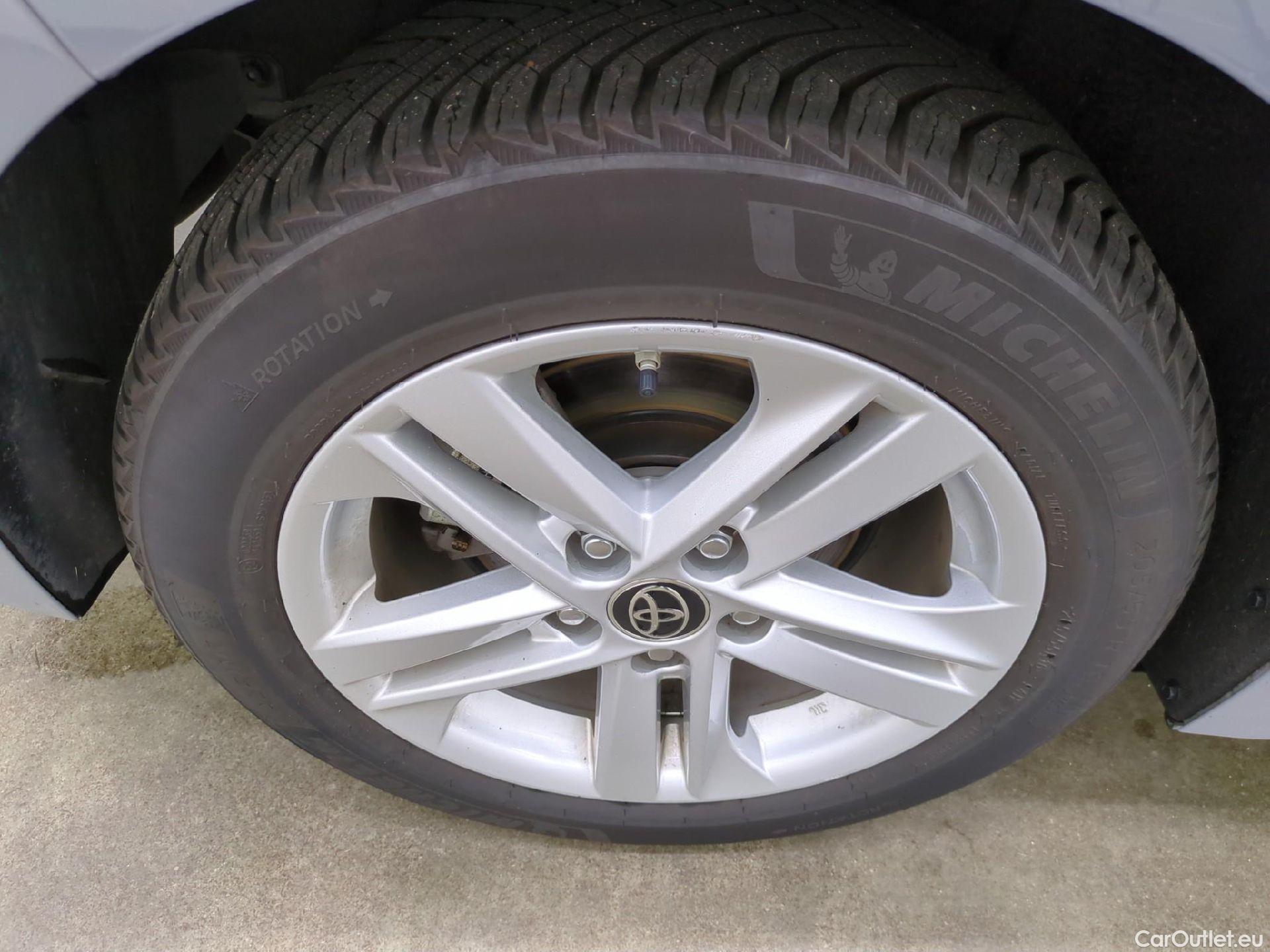  Toyota  Corolla TOYOTA  / 2018 / 5P / Berline Hybride 122h Dynamic Business Beyond Zer #7