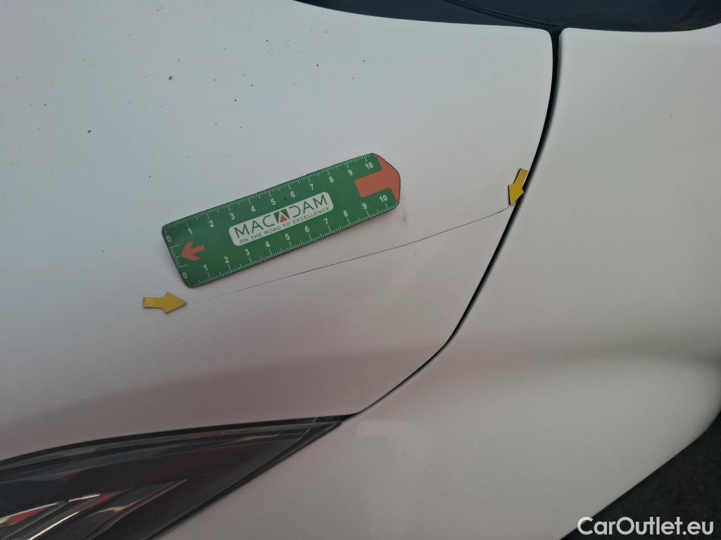  Toyota  C-HR TOYOTA  / 2016 / 5P / SUV 1.8 HYBRIDE 122 DYNAMIC BUSINESS #4