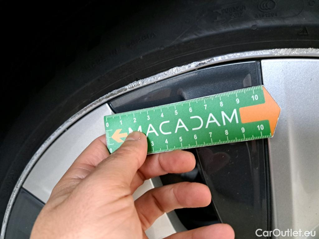  Tesla  Model Y TESLA  / 2020 / 5P / SUV Grand Autonomie Dual Motor AWD #6